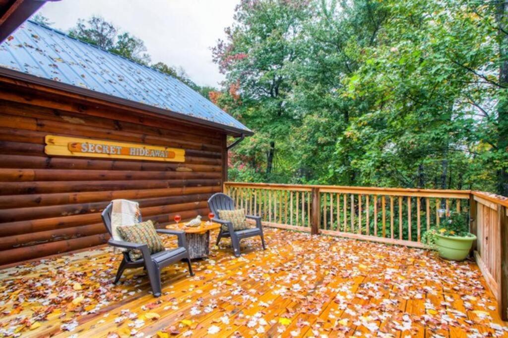 Вилла Great Location Pool Table Hot Tub Гатлинбург Экстерьер фото